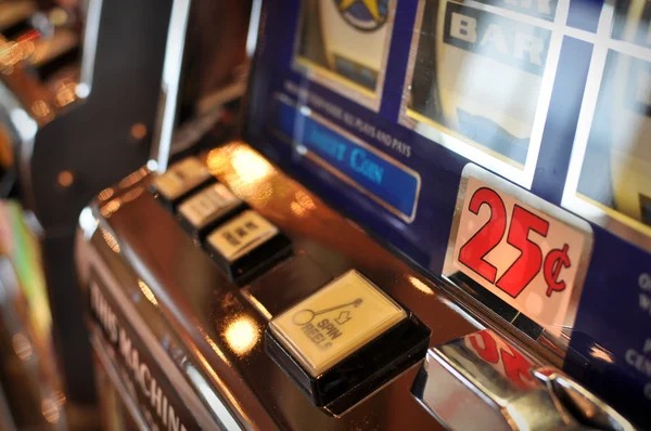Live blackjack table at aplikasiqq with professional dealer and multiple player seats